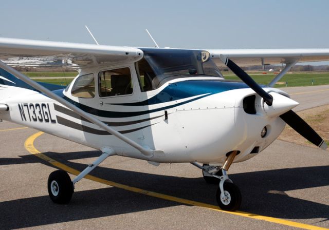 Cessna Skyhawk (N733GL)