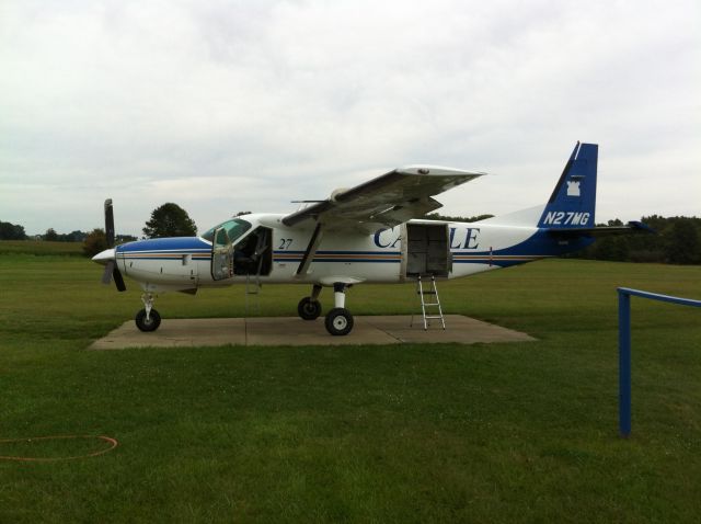 Cessna Caravan (N27MG)