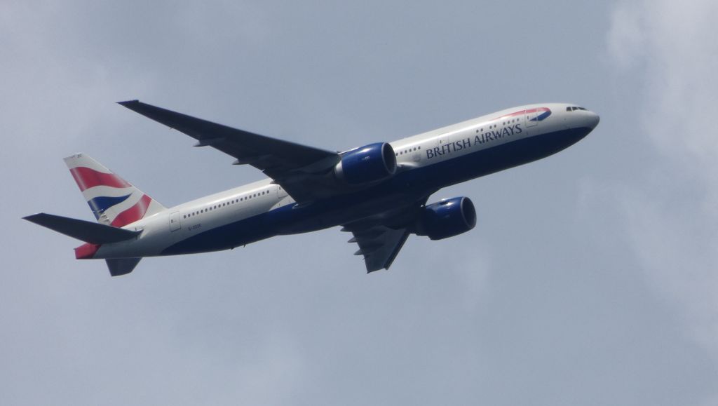 Boeing 777-200 (G-ZZZC) - Upwind of the airport is this 1995 British Airways Boeing 777-200 in the Summer of 2019. 