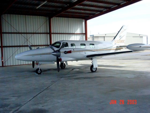 Piper Cheyenne (N329KK)