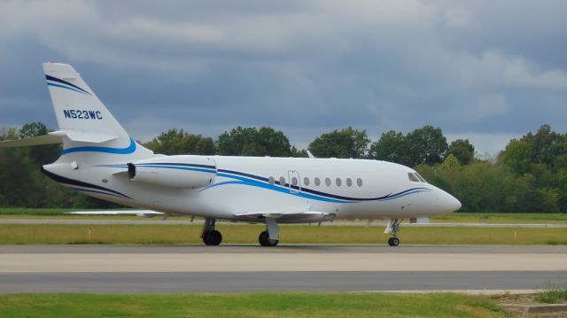 Dassault Falcon 2000 (N523WC) - Taxi in from DBQ, a large visitor at PAH.