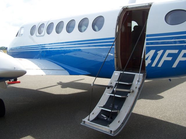 Beechcraft Super King Air 300 (N441FP)