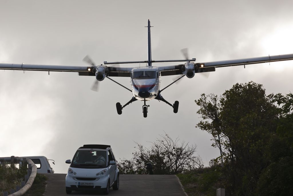 De Havilland Canada Twin Otter (PJ-WIS)