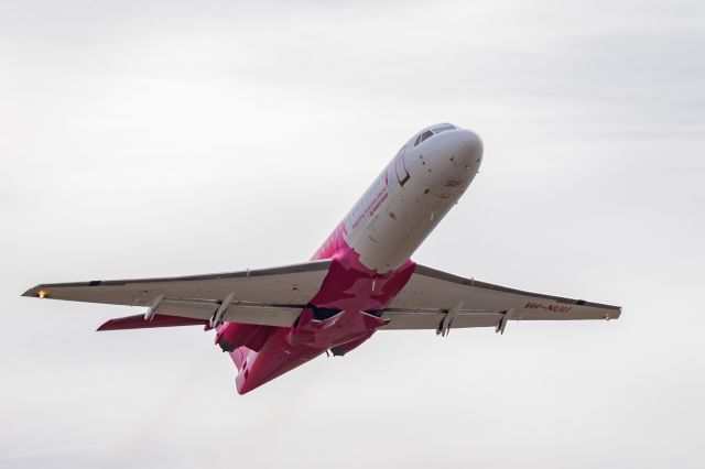 Fokker 70 (VH-NUU)