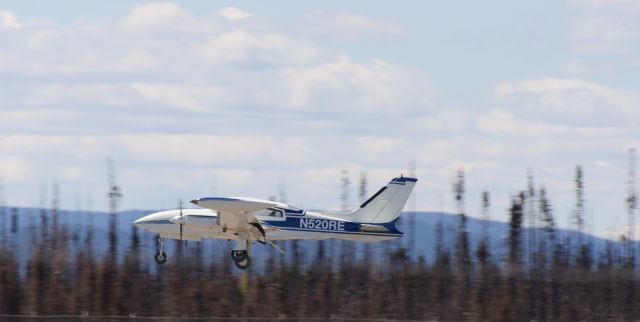 Cessna 310 (N502RE)