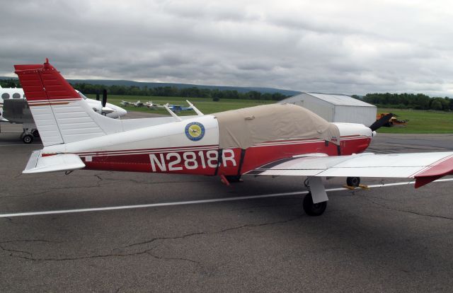 Piper Cherokee Arrow (N2818R)