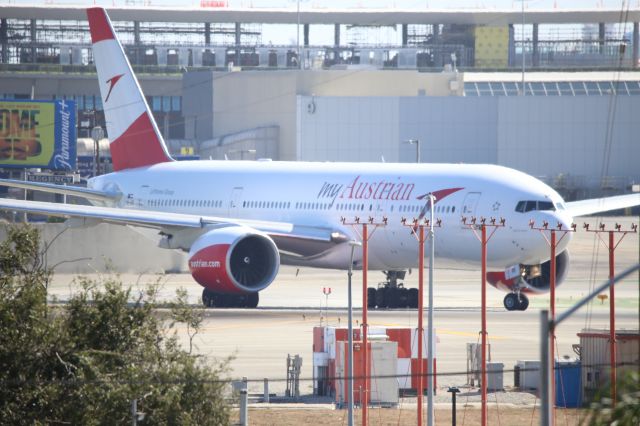 Boeing 777-200 (OE-LPD)