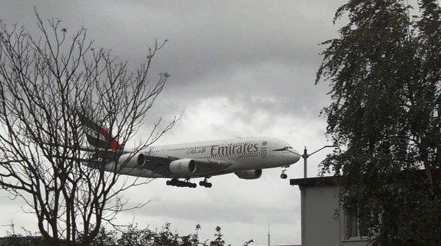 Airbus A380-800 (A6-EDW)