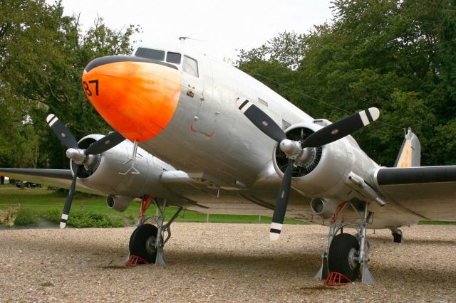 FNY87 — - Douglas C-47 DL, Static Display, Lann Bihoué Air Base (LFRH-LRT)