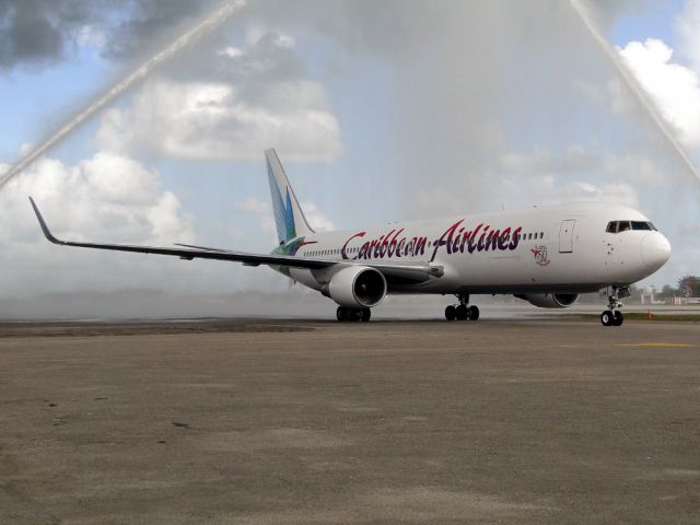 BOEING 767-300 (9Y-LGW)