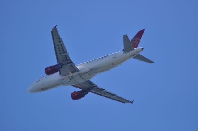 Airbus A320 (B-6962)