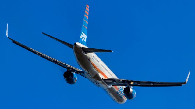 BOEING 757-300 (4X-BAU)