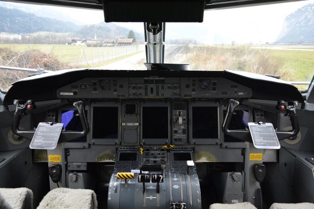 de Havilland Dash 8-400 (OE-LGR)