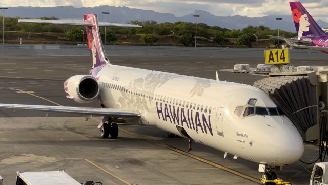 Boeing 717-200 (N478HA) - Airplane parked at Gate A14 at Honolulu International Airport.