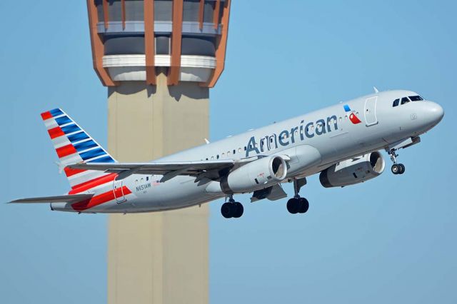 Airbus A320 (N651AW) - American Airbus A320-232 N651AW at Phoenix Sky Harbor on October 14, 2017. 