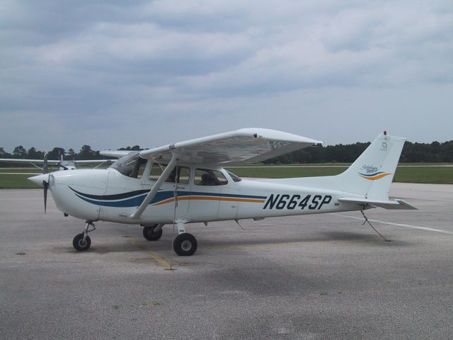 Cessna 152 (N664SP)