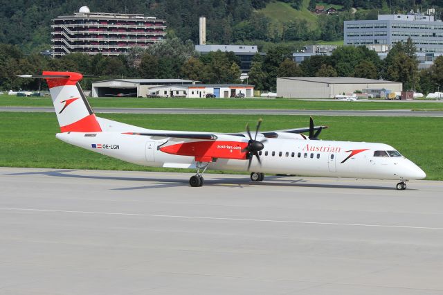 de Havilland Dash 8-400 (OE-LGN)