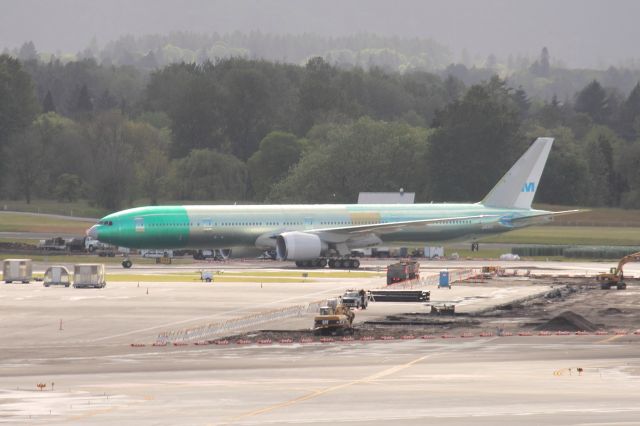 Boeing 777-200 (PH-BVG) - KLM Boeing 777-300 PH-BVG heading to the paint hanger for a facelift.