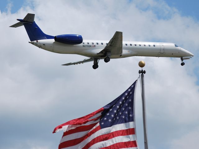 Embraer ERJ-135 (N278SK) - Final for runway 23 - 6/25/13