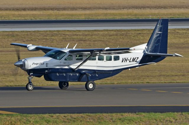 Cessna Caravan (VH-LMZ) - ADELAIDE AIRPORT, WEDNESDAY APRIL 27, 2022.