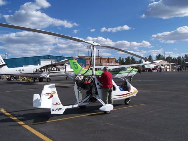 N316MG — - Mark Sprigg and Paul Salmon at Grand Canyon National in the Magni M16