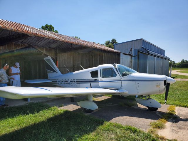 Piper Cherokee (N5636W)