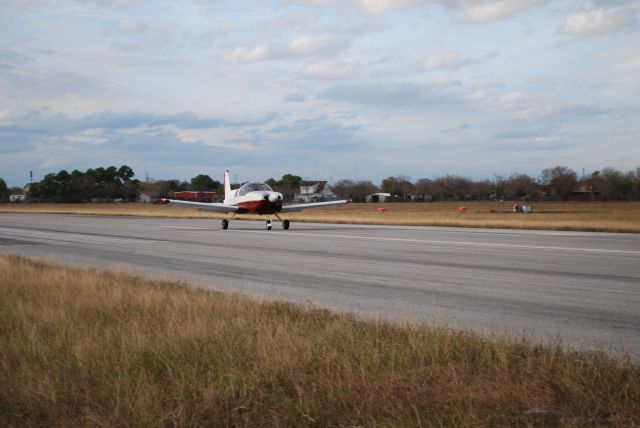 Grumman Tr2 (N5606L) - Roll-out on 12 after landing.