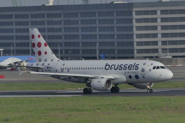 Airbus A319 (OO-SSA)