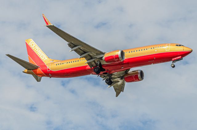 Boeing 737 MAX 8 (N871HK)