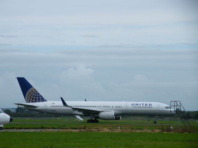 Boeing 757-200 (N34131)