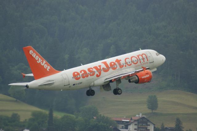 Airbus A319 (G-ERBF)
