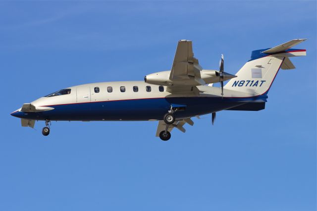 Piaggio P.180 Avanti (N871AT)