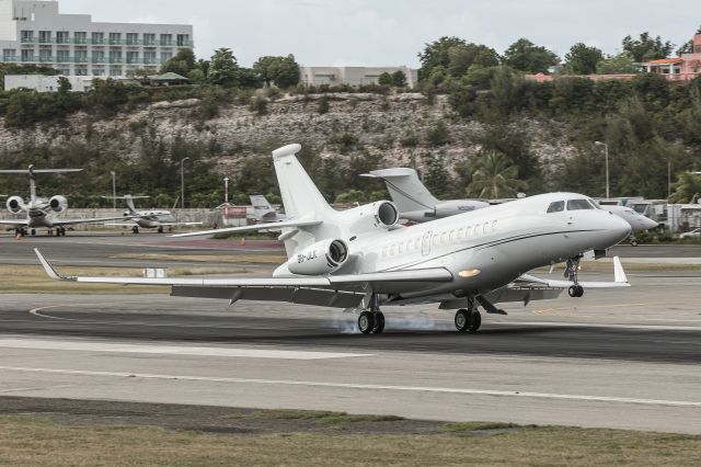 Dassault Falcon 7X (9H-JLK)