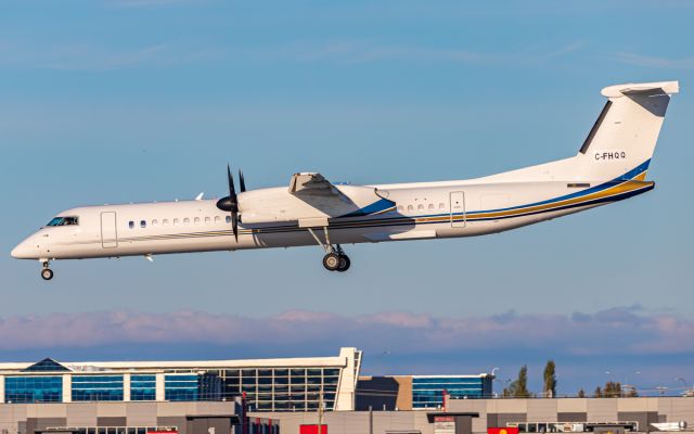 de Havilland Dash 8-400 (C-FHQQ)