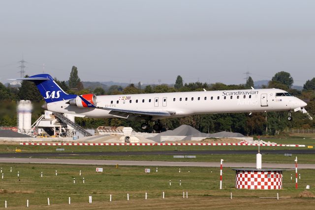 Canadair Regional Jet CRJ-900 (EI-FPX)