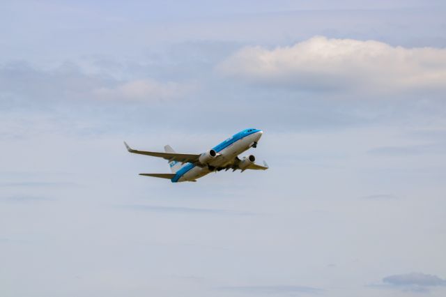 Boeing 737-700 (PH-BGN) - Taken from Kaagbaan, AMS