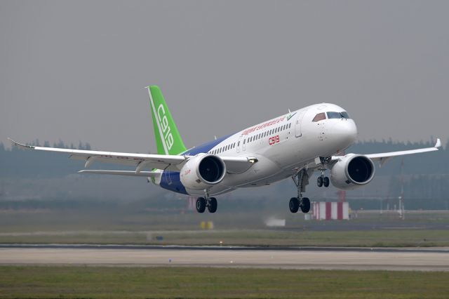 COMAC C-919 (B-001A) - C919s  maiden flight.