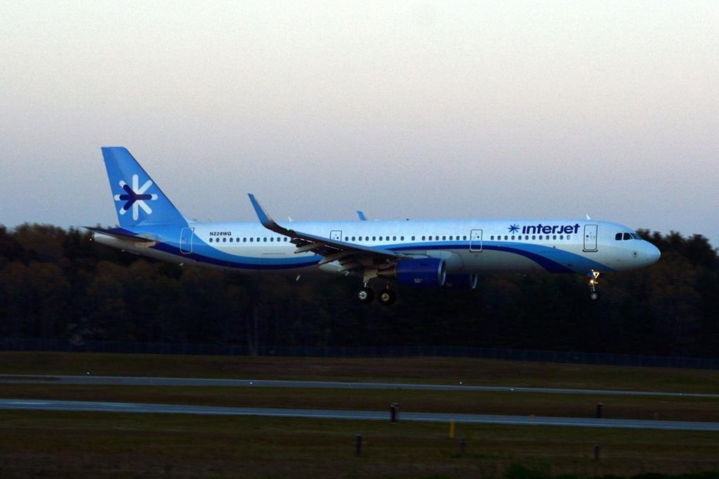Airbus A321 (N228WG) - Nomadic 193 Ex interjet arriving from Chino CA