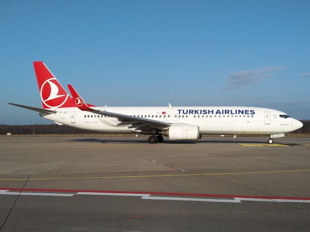 Boeing 737-800 (TC-JGY)