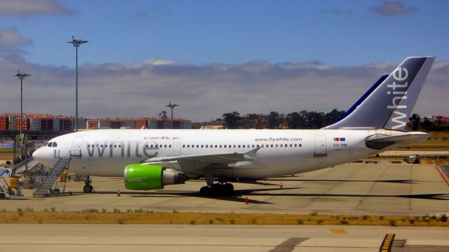 Airbus A310 (CS-TDI) - 2010 - A plane with such an History:br /1991 TAP Air Portugal, CS-TEY   br /08/06/1992 Jes Air, LZ-JXC     br /01/12/1992 Regionnair, S7-RGA   br /19/11/1994 Emirates, A6-EKN   br /11/09/1999 Royal Jordanian Airlines, JY-AGK     br /17/10/2006 TAP Air Portugal, CS-TDI Named "Padre Antonio Vieira"  br /15/10/2007 White, CS-TDI    br /15/12/2007 Air Niugini, CS-TDI lsd from White   br /31/05/2008 White CS-TDI Named "Flygreen"br /Stored 06/2011