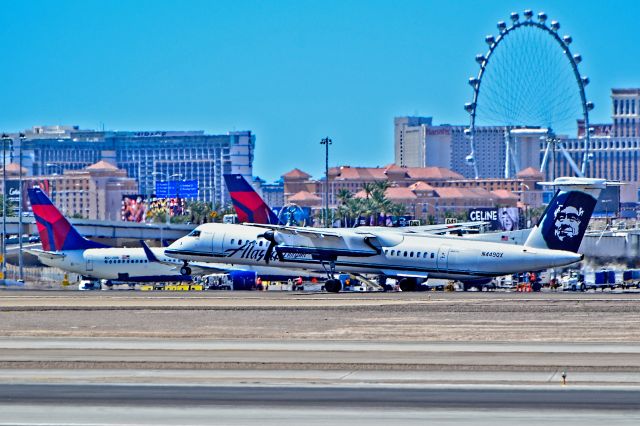 de Havilland Dash 8-400 (N449QX) - N449QX Alaska Horizon Air De Havilland Canada DHC-8-402Q Dash 8 - cn 4410 - Las Vegas - McCarran International Airport (LAS / KLAS)<br>USA - Nevada, June 27, 2014<br>Photo: Tomás Del Coro