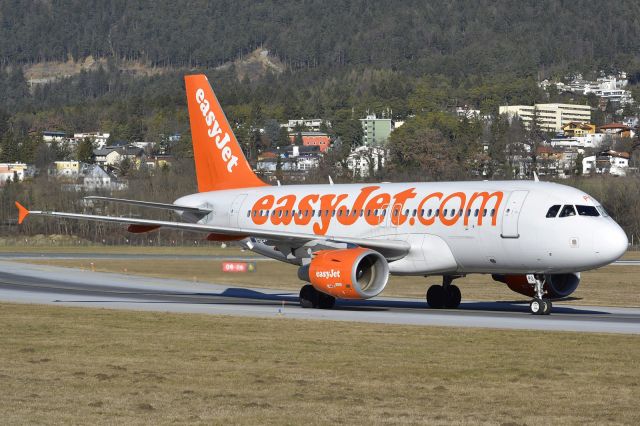 Airbus A319 (G-EZPG)