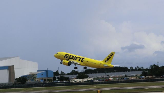 Airbus A320 (N916NK)