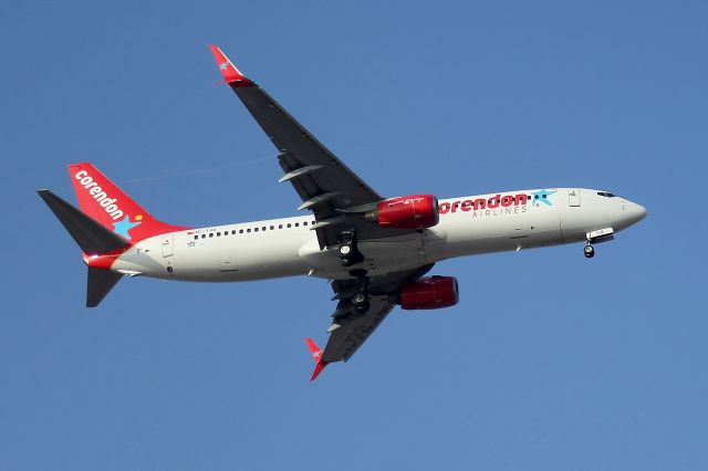 Boeing 737-700 (TC-TJS) - 2006 Boeing 737 early morning flight from Antalya, Turkey, upon landing on runway 30. Picture date: 06/2016.