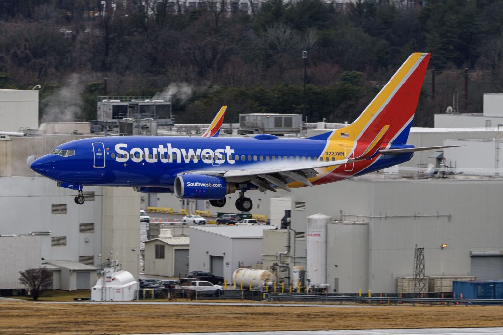 Boeing 737-700 (N220WN)