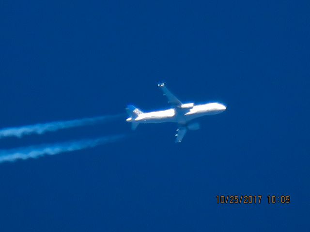 Airbus A320 (N487UA)