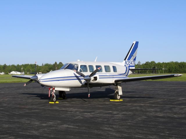 Piper Navajo (N3547B) - Nice aircraft.