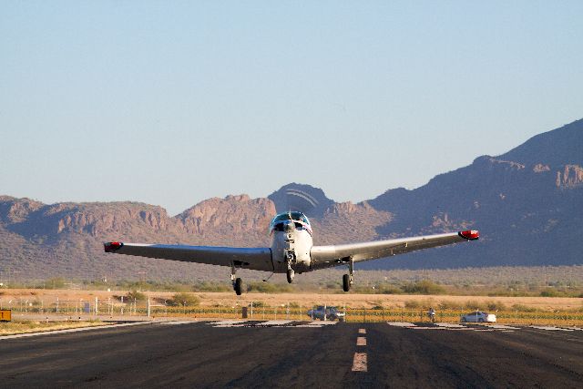 Beechcraft Bonanza (33) (N2LH)