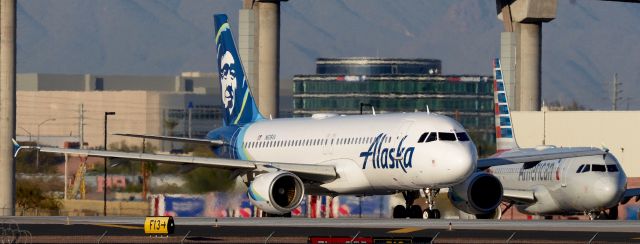 Airbus A320 (N636VA) - phoenix sky harbor international airport 15FEB20