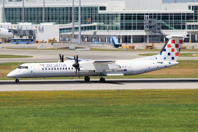 de Havilland Dash 8-400 (9A-CQB)